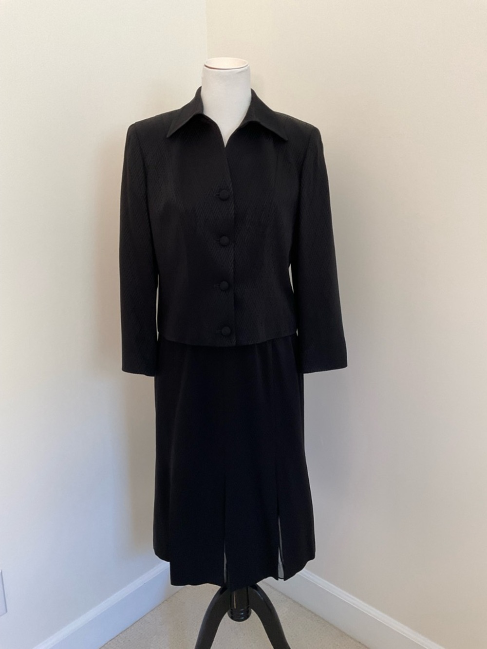 Juliana Collezione Classic Black Women's Two-Piece 
Jacket and Skirt Set